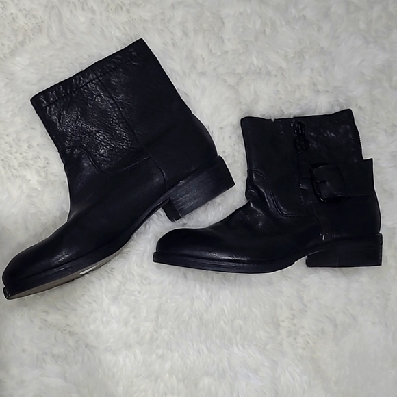 Sam Edelman Shoes - Sam Edelman Black Pull on Leather Boots
